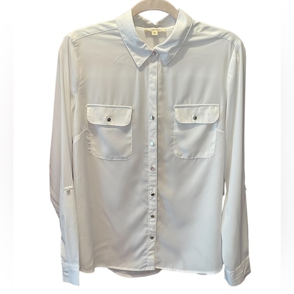 Como blu woman’s white button down blouse, soft, adjustable sleeve, size medium - Picture 1 of 7